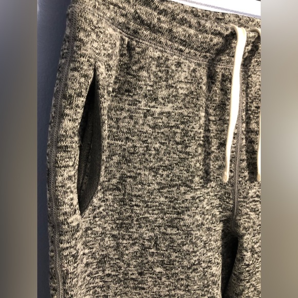 Roots Grey Cotton Lounge Casual Pants Size Medium Fall Winter Cozy - Picture 9 of 9